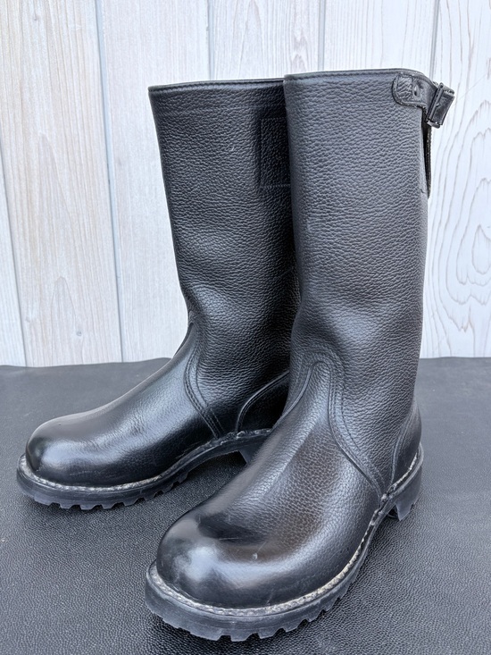 Military Other - Black Leather Pull-On Boots with buckle
